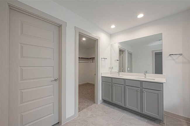 Building Photo - 7006 Telford Holw Trl