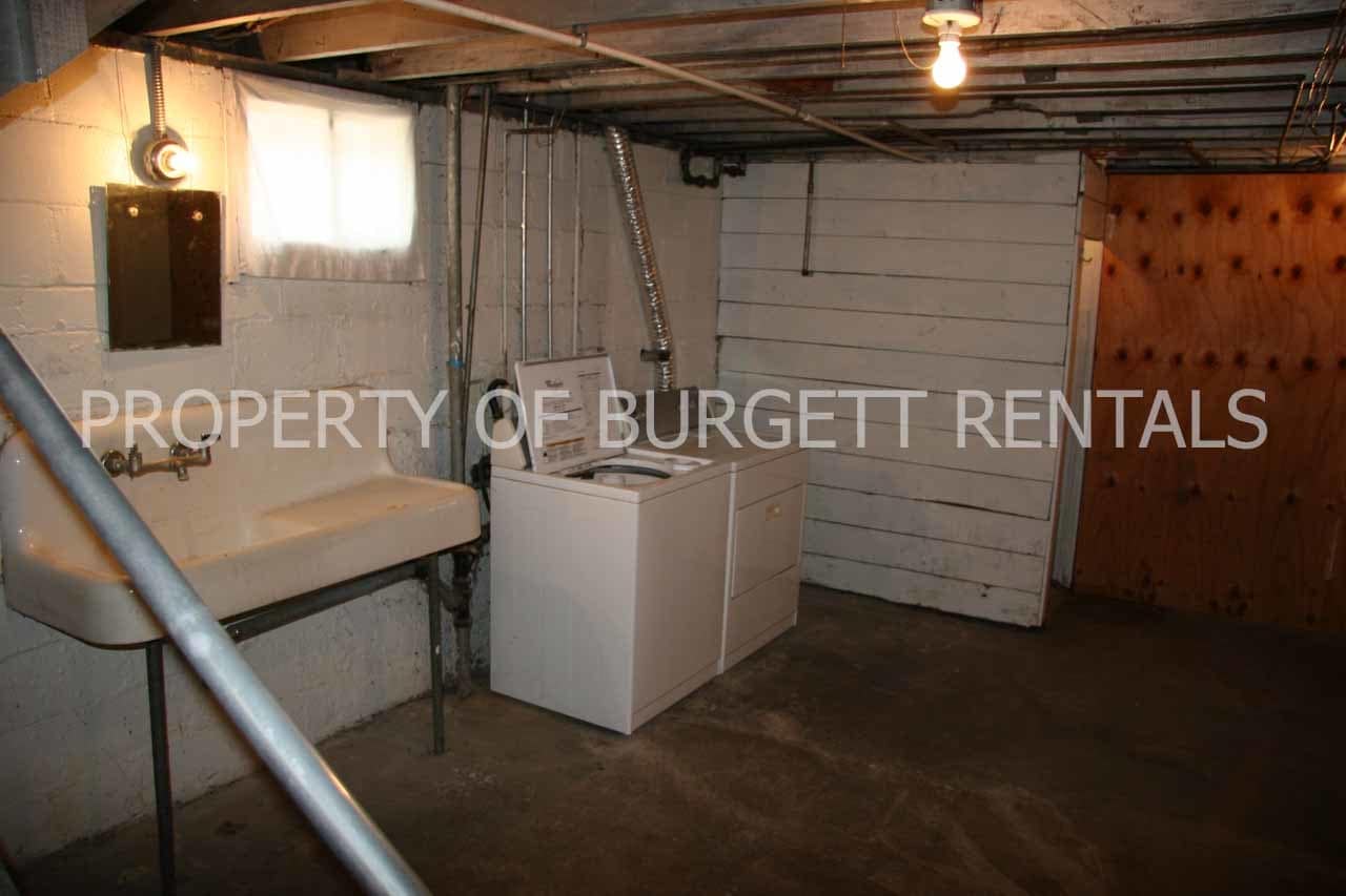 Building Photo - 410 Evergreen St