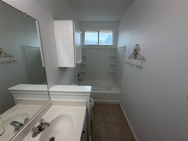 Building Photo - 9403 Brandts Wood St