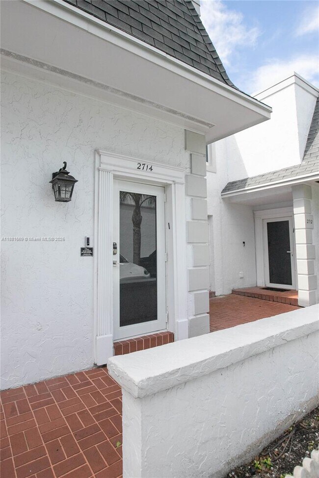 Building Photo - 2714 NE 8th St