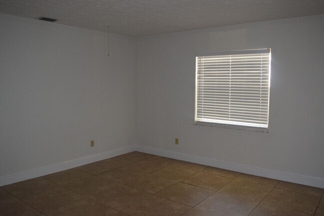 Building Photo - Fantastic Floor Plan!