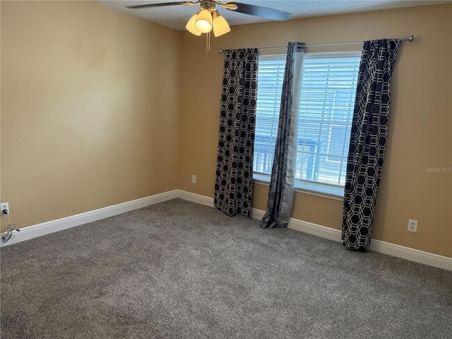 Building Photo - 313 Dirksen Dr