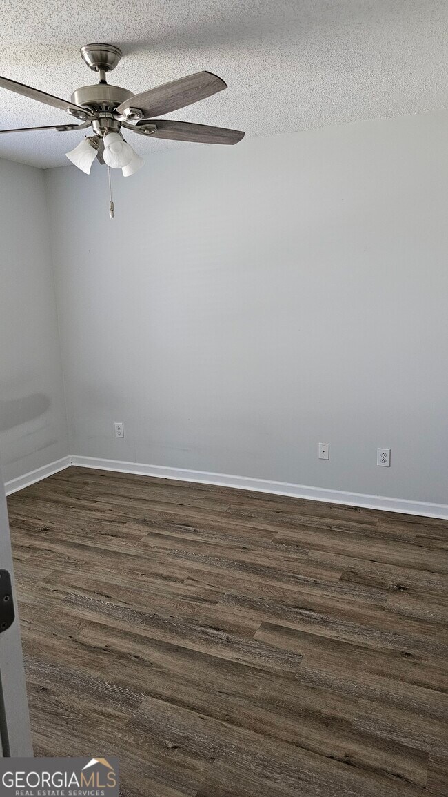 Building Photo - 105 Barley Pl