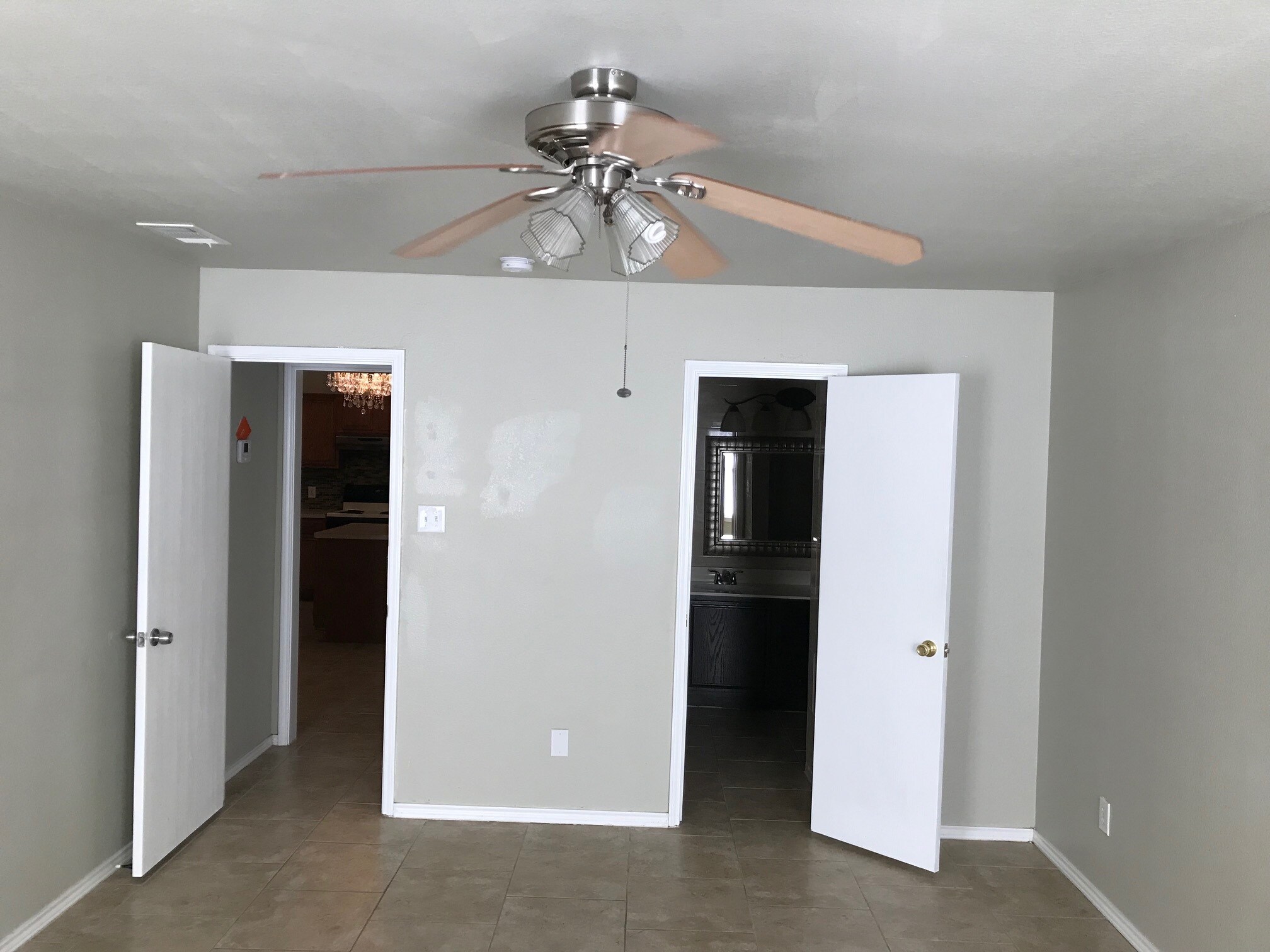 Building Photo - 713 Cooper Ln