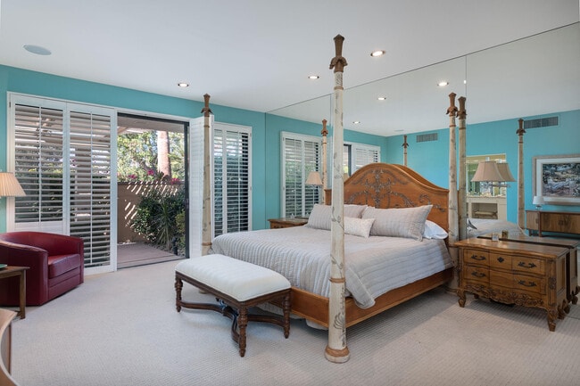 Building Photo - 66 Dartmouth Dr