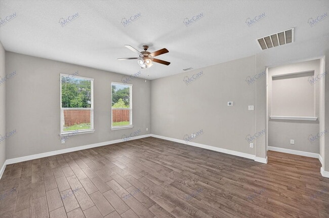 Building Photo - 2521 Dunbarton Dr
