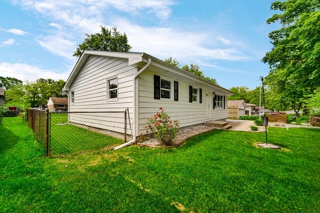 Building Photo - 3413 W 77th Ave