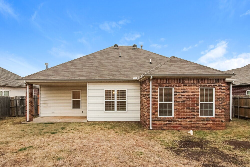 Building Photo - 7104 Eagles Landing