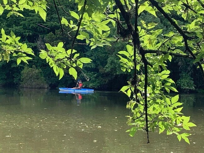 Building Photo - 5607 Courtyard Dr