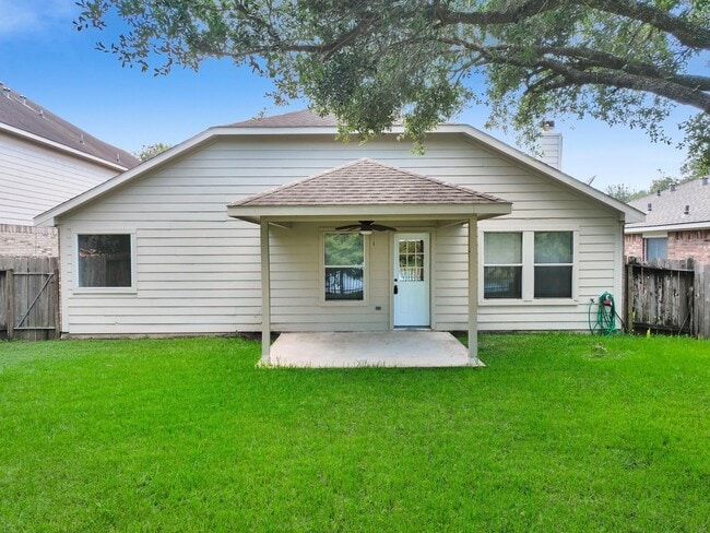 Building Photo - 14626 Gervaise Dr