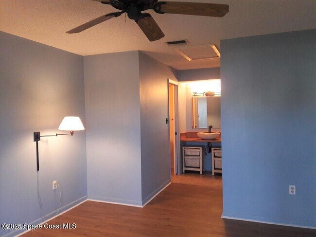 Building Photo - 325 S Banana River Blvd