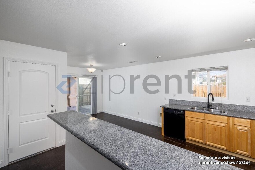 Building Photo - 16201 Viho Rd