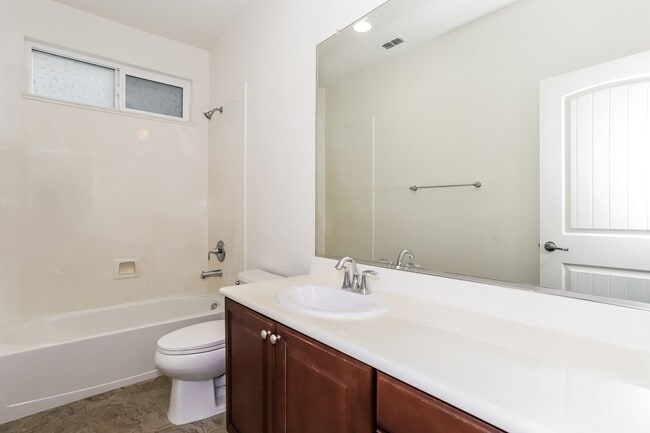 Building Photo - West Roseville Solar! 3 Bedroom, Plus den/...