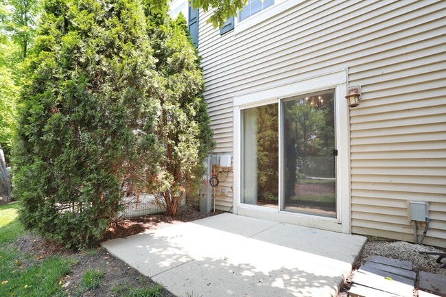 Building Photo - 599 Telluride Dr