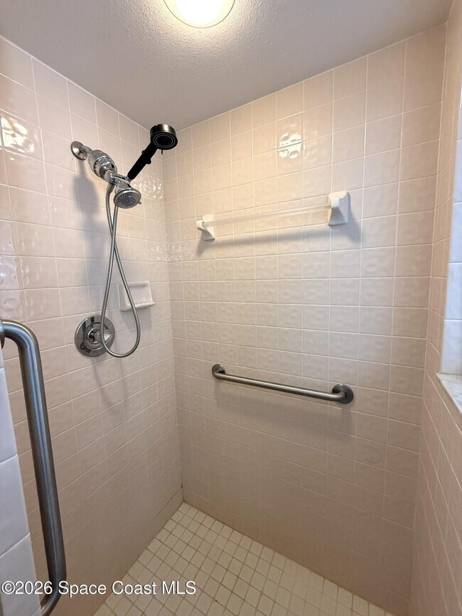 Building Photo - 2924 Pebble Creek St