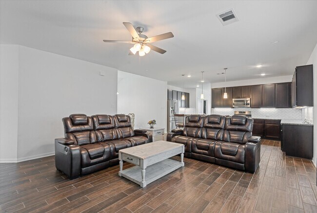 Building Photo - 4715 Painted Bunting Ln