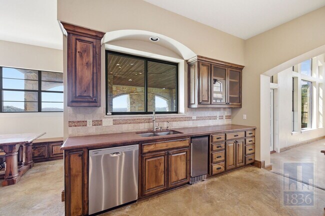 Building Photo - 8205 Asmara Ct