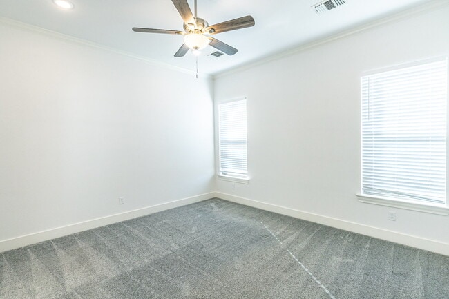 Building Photo - Like New Home in South West Lubbock!