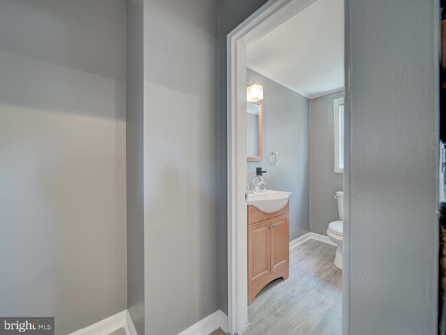 Building Photo - 2611 Keating St