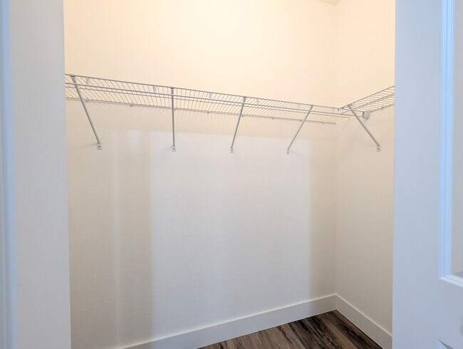 Building Photo - Spacious 3 Bedroom / 3.5 Bathroom Townhome for Rent – Miami