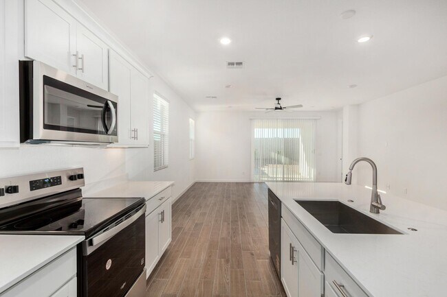 Building Photo - 17824 W Vogel Ave