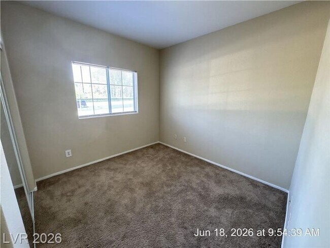Building Photo - Green Valley Condo w/Community Pool!!
