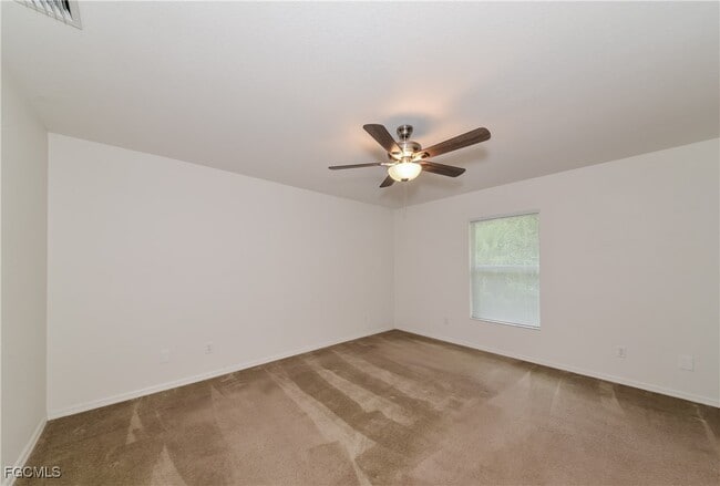 Building Photo - 3259 Toluca Terrace