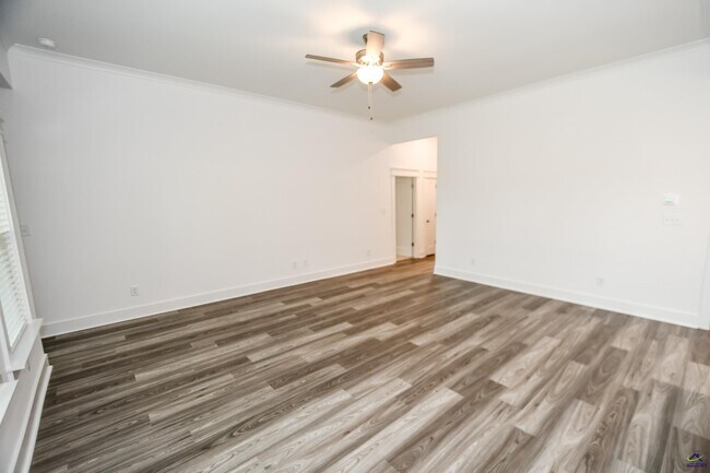 Building Photo - 114 Haven Way