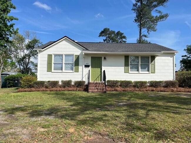 Primary Photo - Elegant Downtown Augusta Cottage – Fully F...
