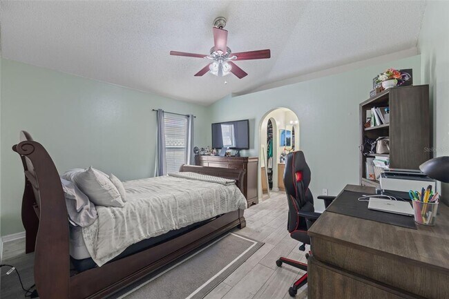 Building Photo - 1012 Brenton Leaf Dr