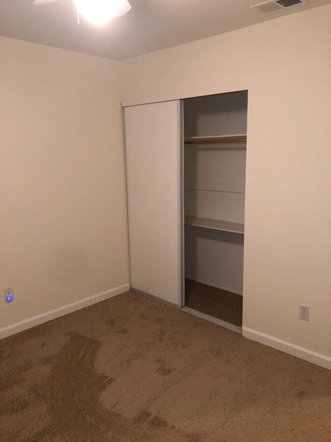 Building Photo - Lovely 3 bedroom House in G Section of Rohnert Park Available Soon!