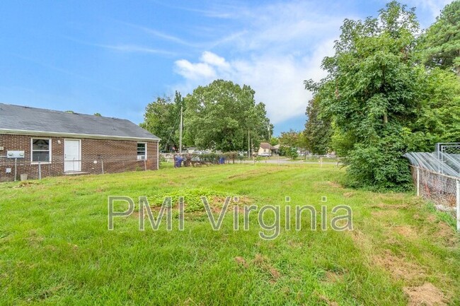 Building Photo - 1623 Deep Creek Blvd