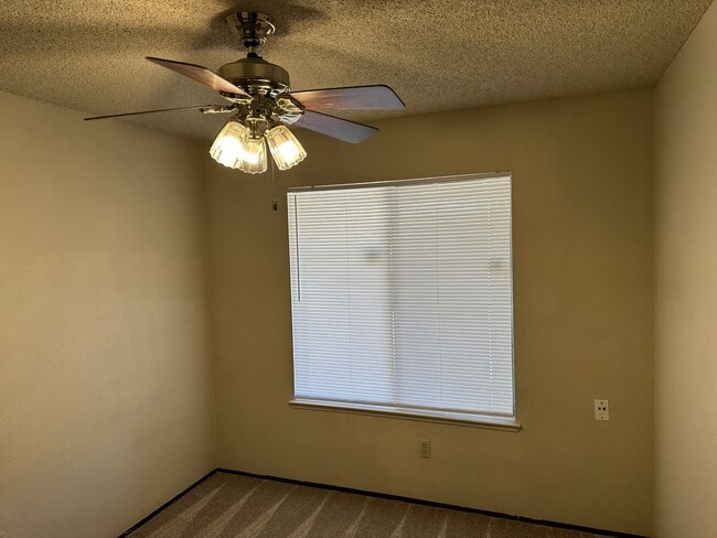 Building Photo - 4100 Goldust Dr