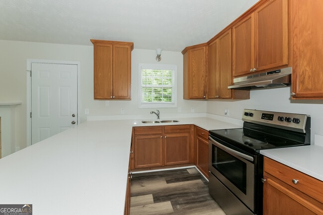 Building Photo - 135 Tara Way