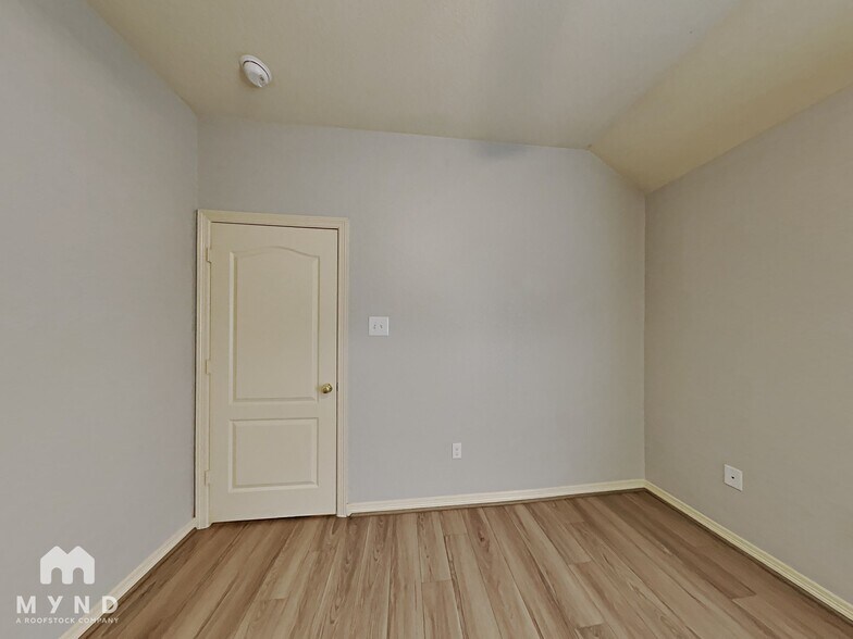 Building Photo - 8324 Parnell St
