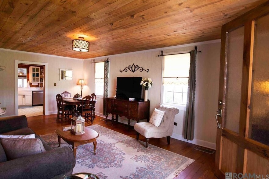 Building Photo - 1228 Mississippi St