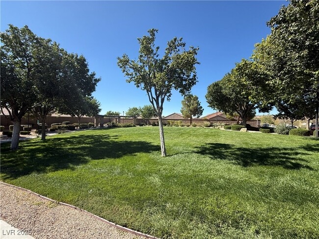 Building Photo - 2739 Mintlaw Ave
