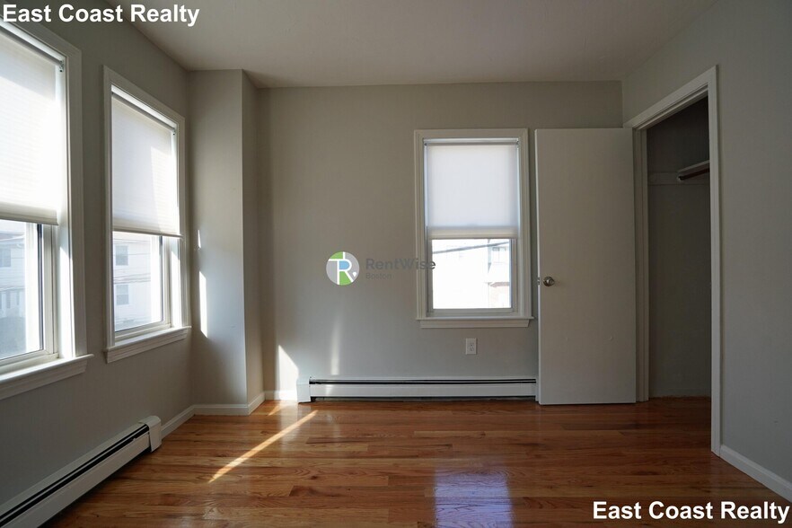 Building Photo - 25 Colborne Rd