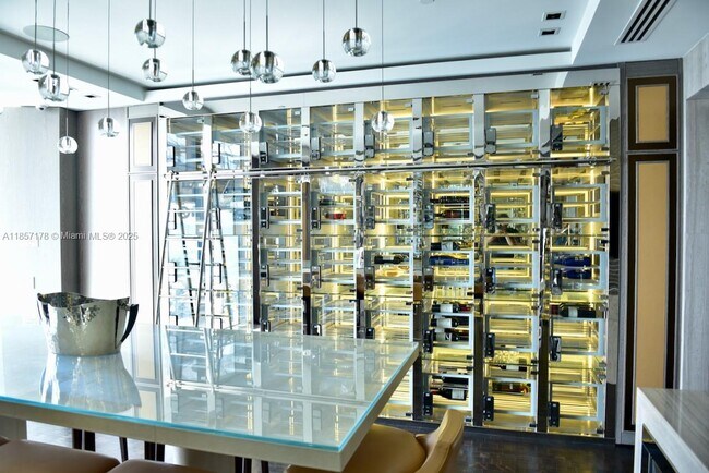 Building Photo - 17475 Collins Ave