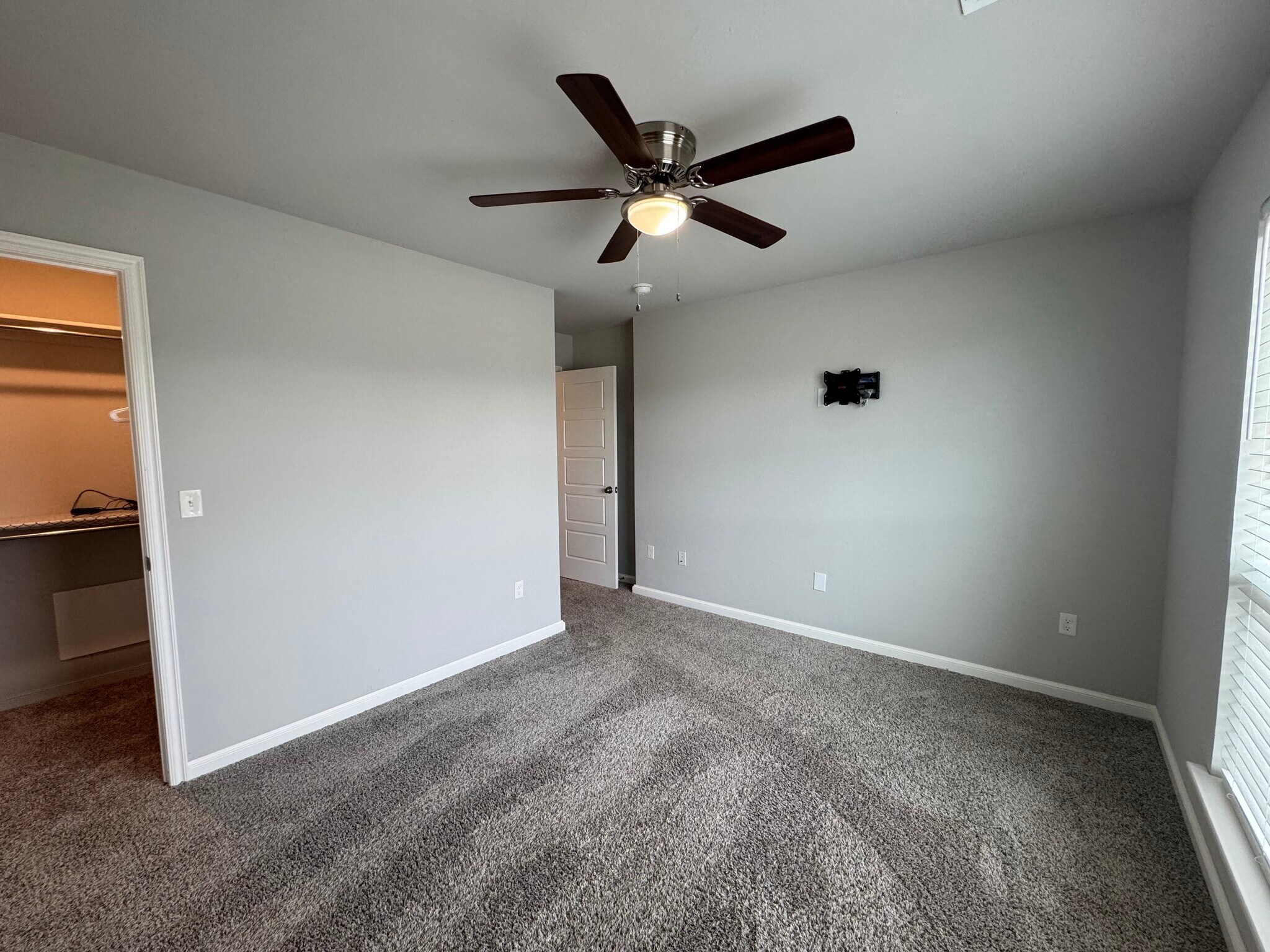 Building Photo - 9104 SW 47th St