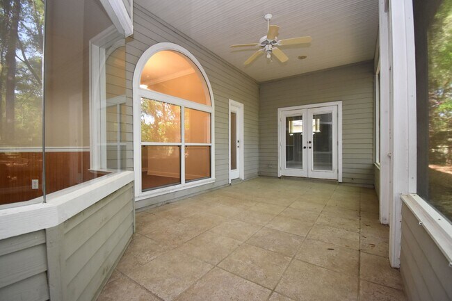 Building Photo - 2414 SW 98 Dr
