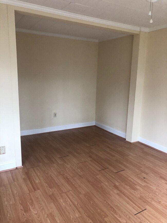 Building Photo - 300 Catherine Ave