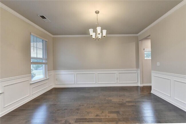 Building Photo - 461 Paxton LN
