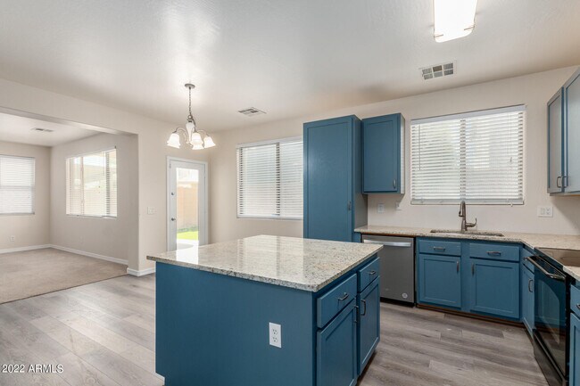 Building Photo - 17410 W Holland Ln