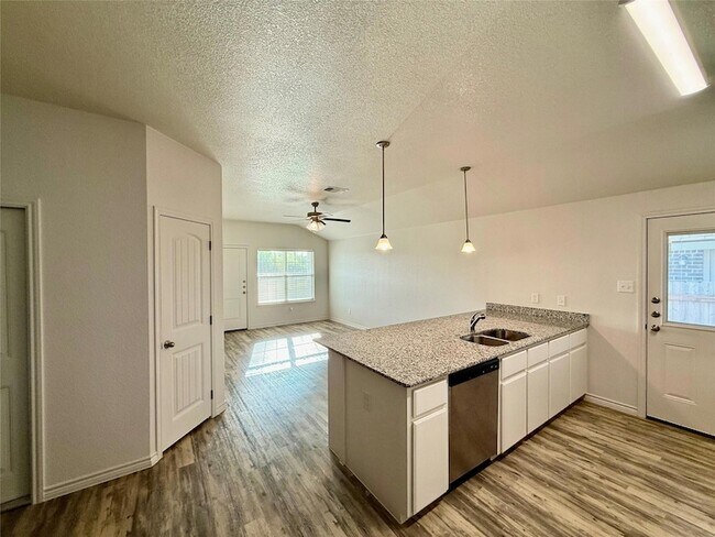 Building Photo - 209 Dolphin Dr