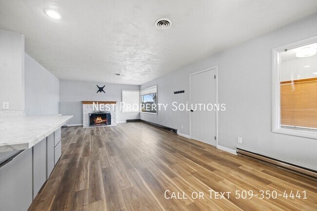 Building Photo - 1221 S Baker St