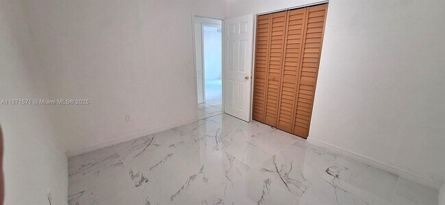 Building Photo - 15403 SW 107th Ct
