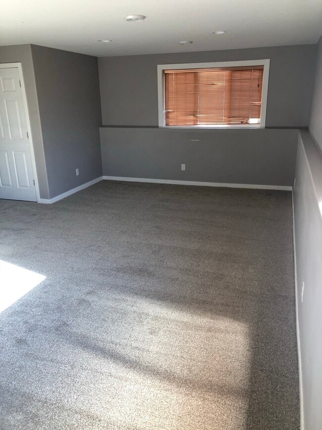 Building Photo - 1585 43rd Ave S