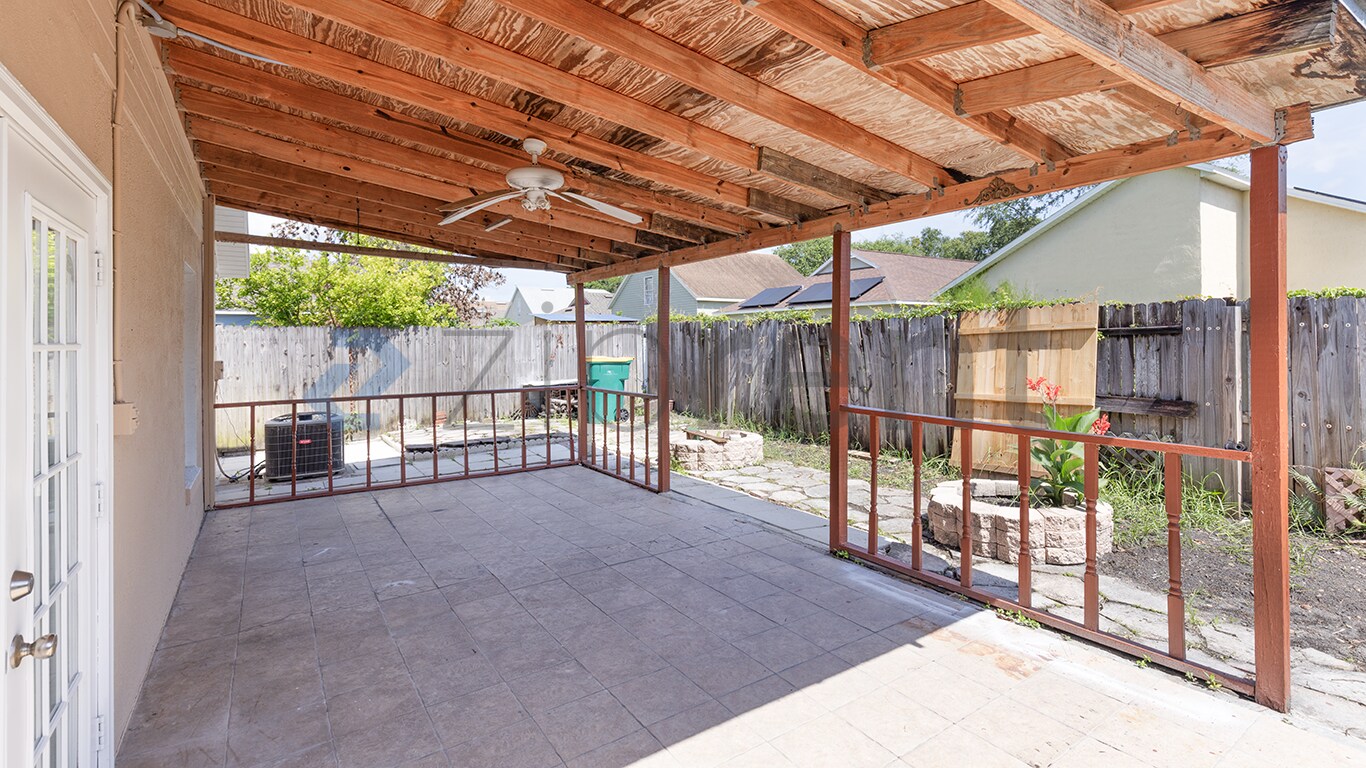 Building Photo - Unit