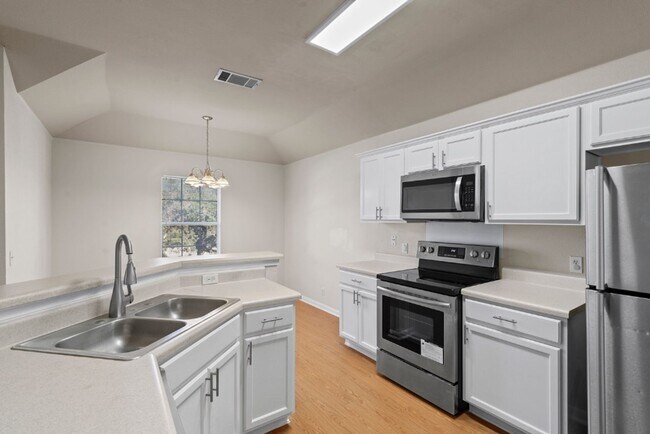 Building Photo - 3301 El Salido Pkwy